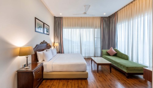 Executive Suite, Valley View