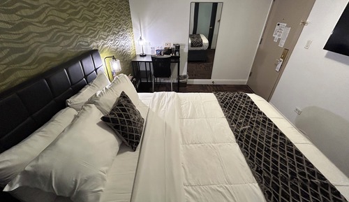Standard Interior Queen Bed Room
