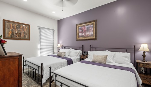 Double Room, 2 Queen Beds