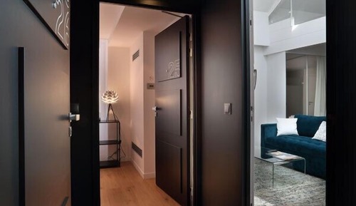 Room, Connecting Rooms