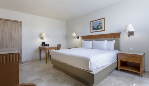 Deluxe Room, 1 King Bed