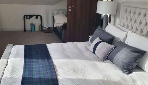 Family Room, Ensuite, Garden View