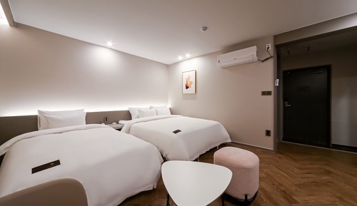 Room (Deluxe Twin (based on 200 pyeong 3 pe)