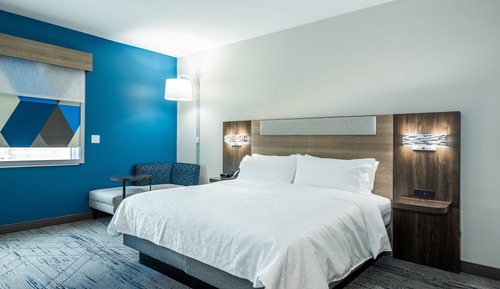 Standard Room, 1 King Bed