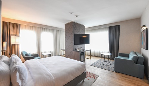 Junior Suite, 1 King Bed, Non Smoking