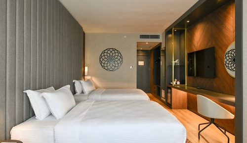 Premium Room, 2 Queen Beds, Non Smoking, Club Lounge Access