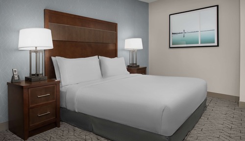 King Suite - Hearing Accessible