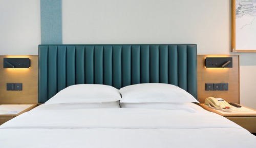 Standard Room, 1 King Bed (Extra Floor Space)