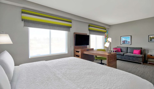 Suite, 1 King Bed, Non Smoking