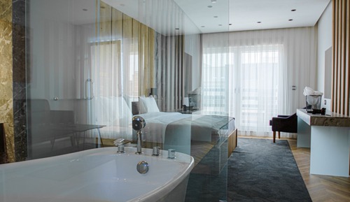 Deluxe Studio Suite