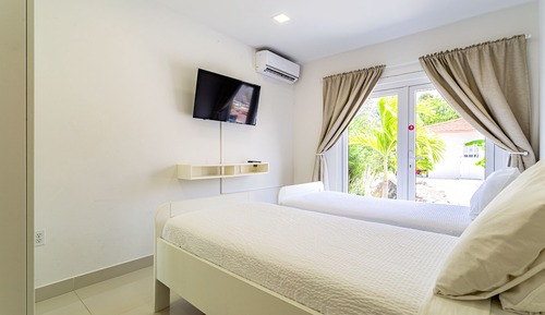 House (4 Bedrooms)