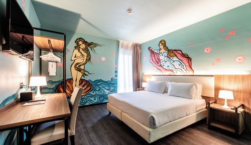 Comfort Room, 1 Queen Bed, Mobility Accessible