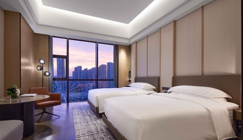 Classic Room, 2 Double Beds (Ferris Wheel View)