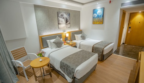 Deluxe Room, Balcony