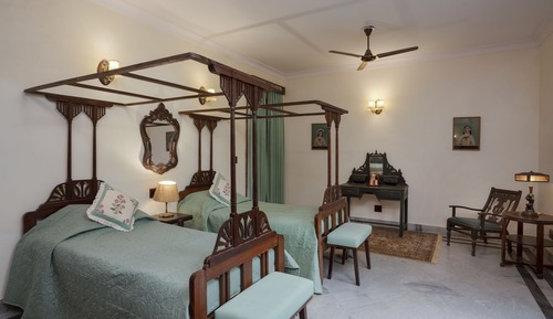 Room, 4 Bedrooms (Kothi)