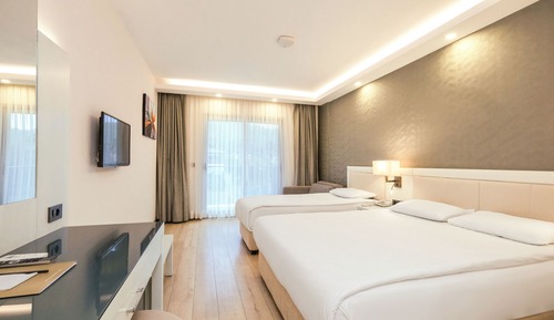 Superior Triple Room