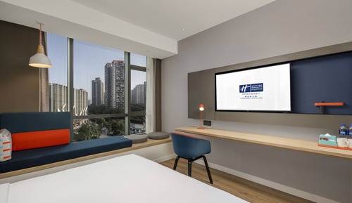 Standard Room, 1 King Bed, Garden View