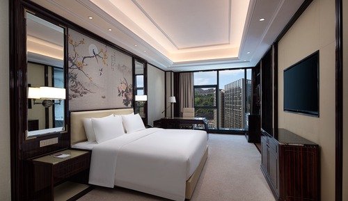 Deluxe Room, 1 King Bed