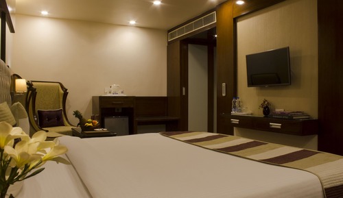 Signature Suite