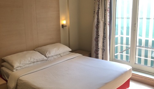 Studio Room