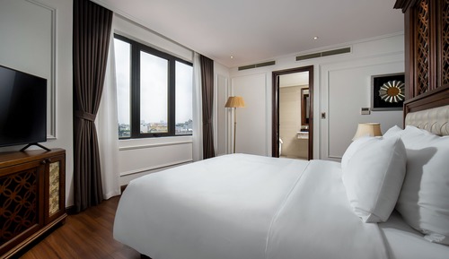 Junior Suite Double or Twin with City View