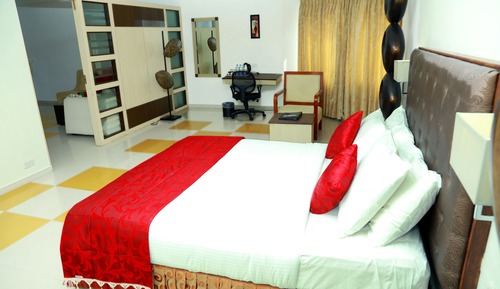 Executive Studio Suite