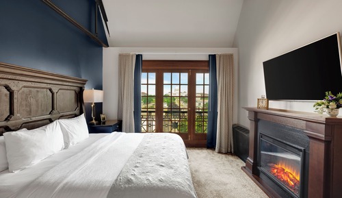 Deluxe Room, 1 King Bed, Fireplace (Celestial King Room)