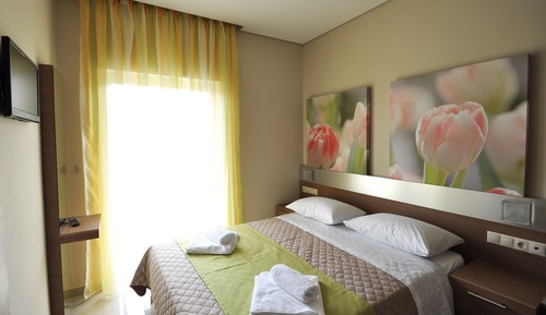 Superior Studio (2 Persons Only)