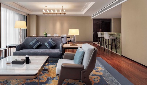 Premier Suite, 1 Double Bed (Golden)