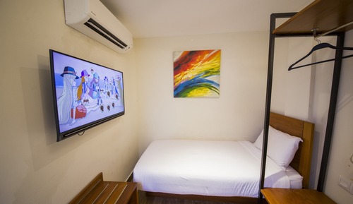Single Room With Window