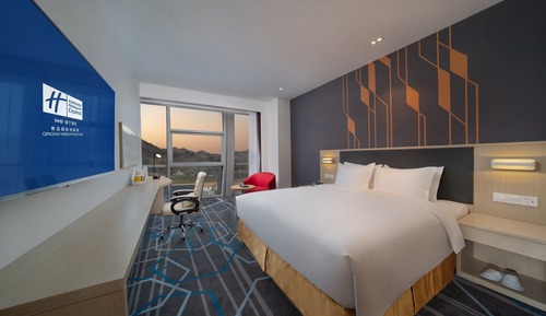 Standard Room, 1 King Bed (Extra Floor Space)