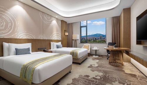 Deluxe Room, 1 King Bed