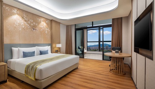 Deluxe Suite, 1 King Bed