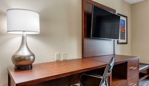 Suite, 1 King Bed, Non Smoking