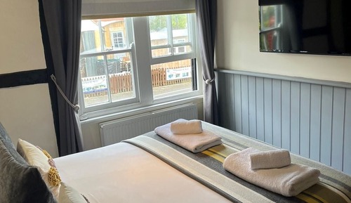 Superior Double Room (Waterfields)