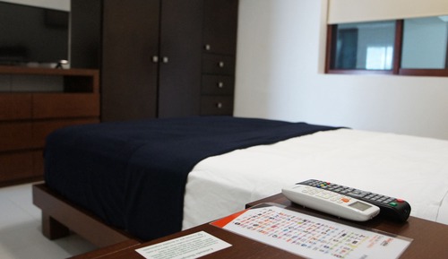 Business Suite, 1 Queen Bed