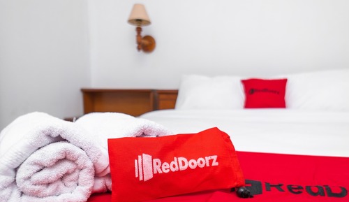 Twin Room (RedDoorz)