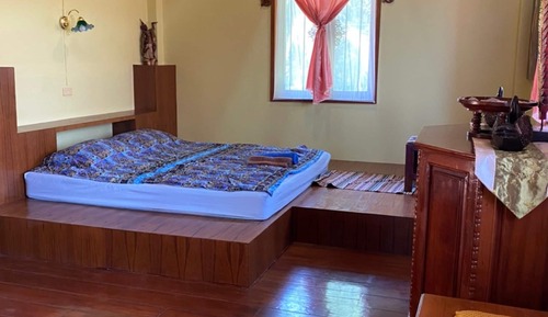 Deluxe Villa Room with Garden View