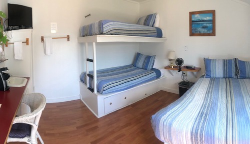 European Style Room #10 (Shared Bath) (1 double bed with twin bunk set, upstairs) 