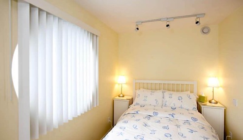 Bluffview Lodge Rm 29 (Room with 1 Queen and 1 Double, upstairs)