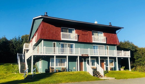 Woodside Suite #4, One Bedroom with Kitchen, stairs