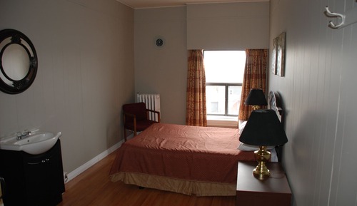 Room, 1 Double Bed, Shared Bathroom