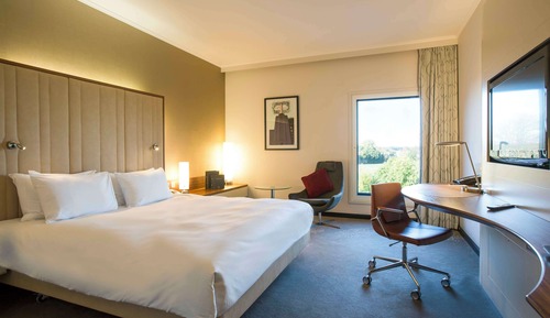Executive Room, 1 King Bed, Business Lounge Access