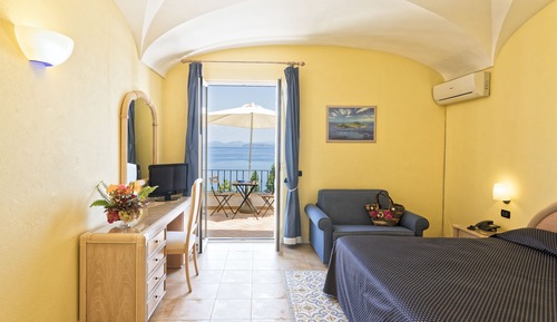 Double superior sea view room