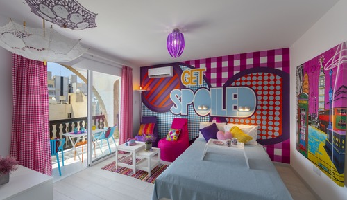 Pop Art Indulgence Studio (A402)