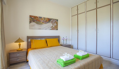 Prime One-Bedroom Apartment (D322)