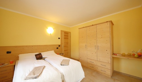 Family Apartment, 2 Bedrooms, Mountainside (Sole Ski in- Ski out 50m)