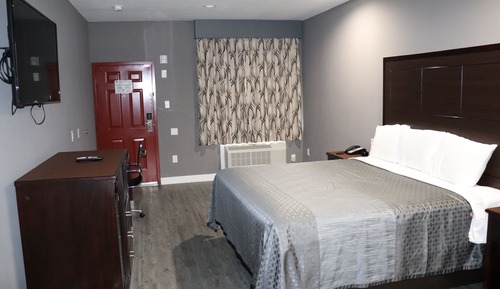Standard Room, 1 King Bed, Smoking