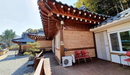 Room (Yeseongjeon)