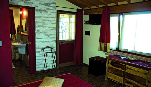 Panoramic Studio Suite, Valley View, Annex Building